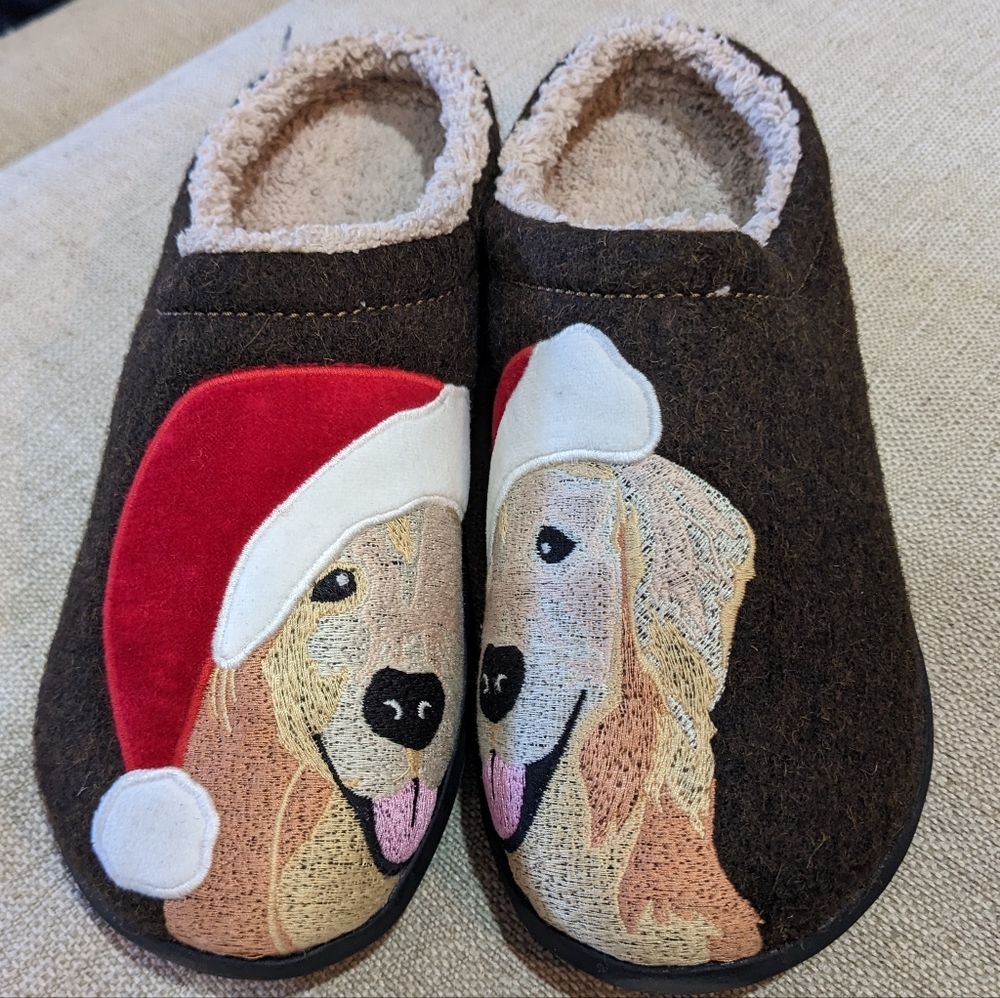 L.L.Bean Daybreak slippers w/ Santa dog